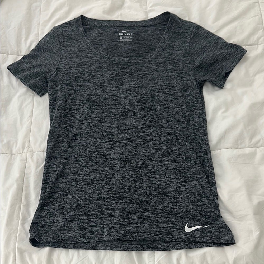 Nike Gray Short Sleeve Shirt